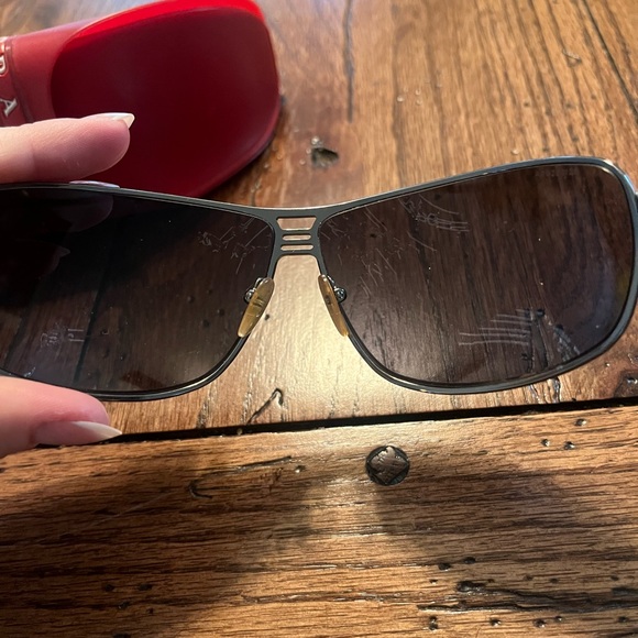 Prada linea rosa sunglasses - Picture 2 of 5